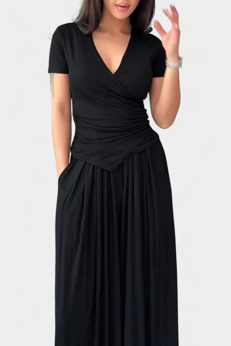 Ruslana Dviejų Dalių Komplektas su Kryžminiu V Formos Dekolte