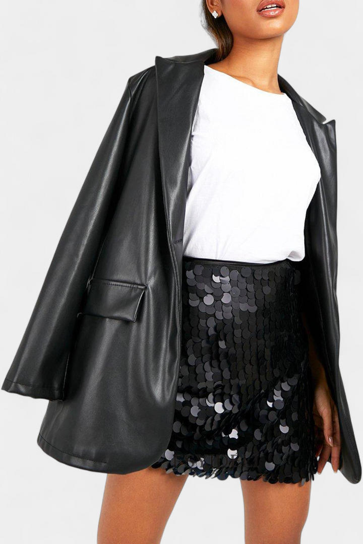 Saia Mini Veena com pérolas brilhantes nas cores preta, dourada ou prateada