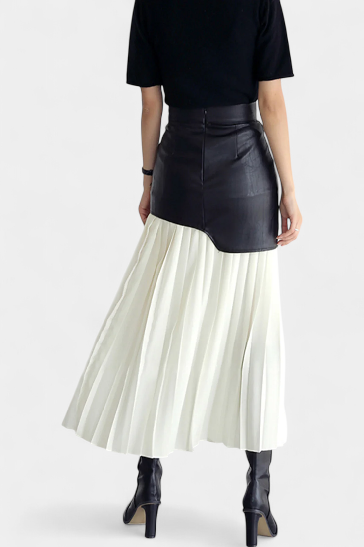 Saia Maxi Assimétrica Noelle em Chiffon e Pele Sintética