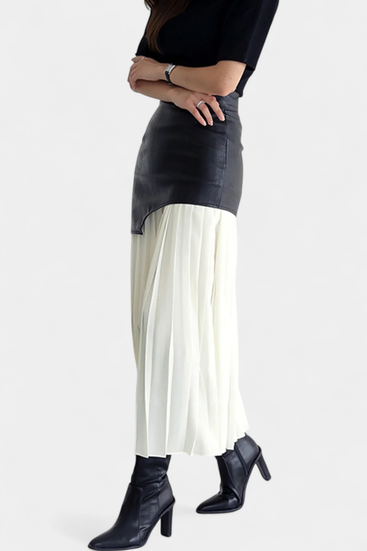 Saia Maxi Assimétrica Noelle em Chiffon e Pele Sintética