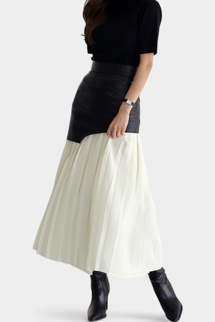 Saia Maxi Assimétrica Noelle em Chiffon e Pele Sintética