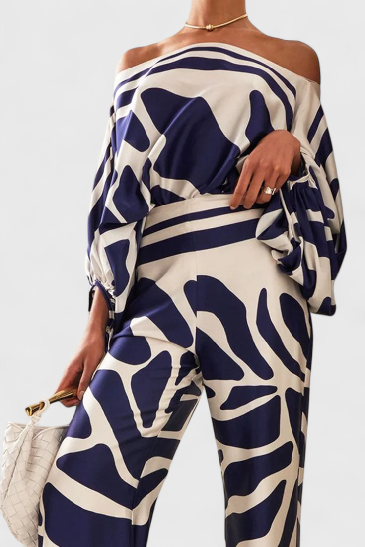 Conjuntos Sybella de Duas Peças com Ombros Descobertos e Botas Largas