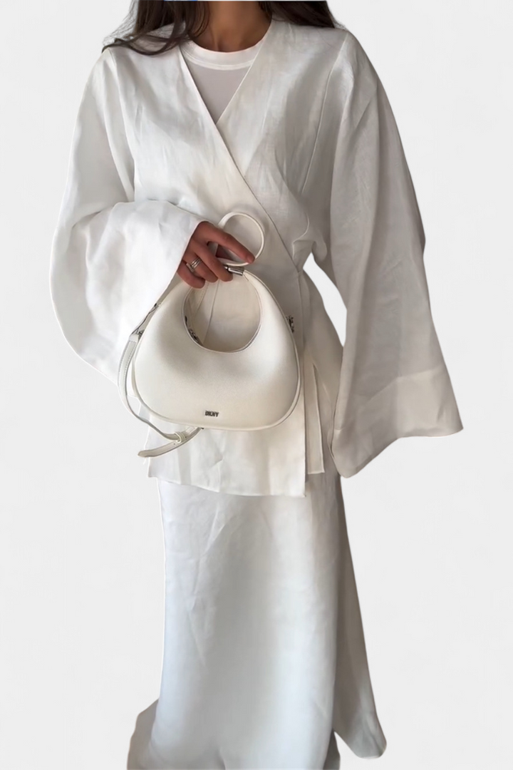 Conjunto Zelda Krekla com Decote em V e Saia com Abertura