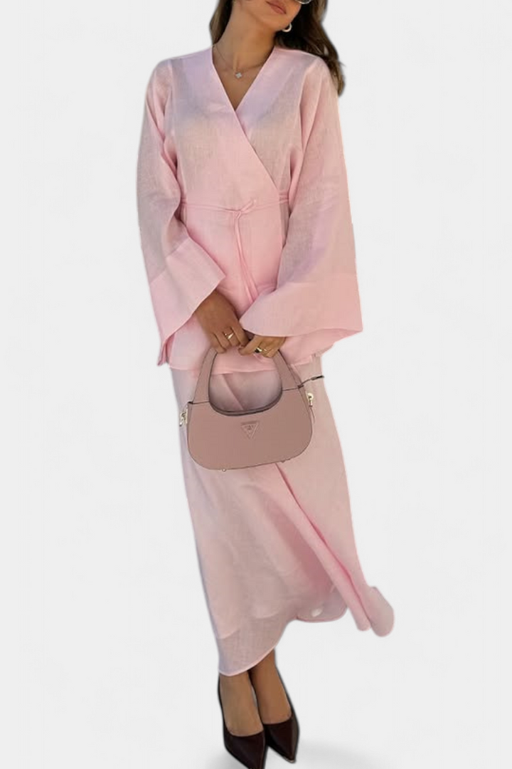 Conjunto Zelda Krekla com Decote em V e Saia com Abertura