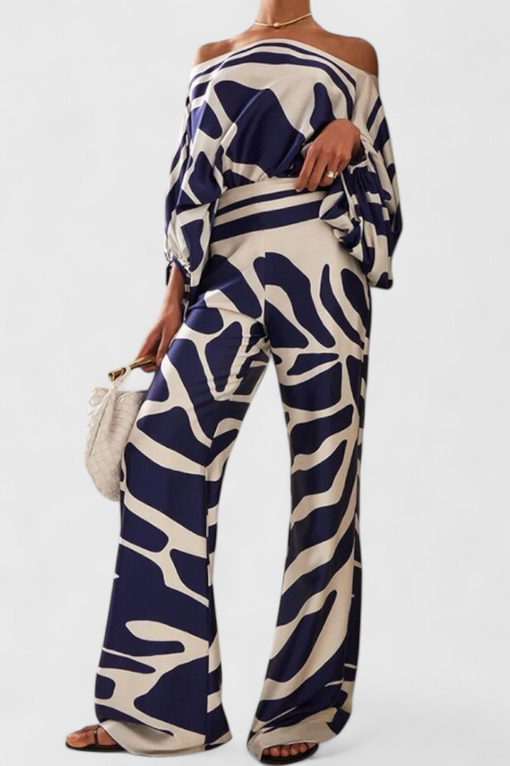 Conjuntos Sybella de Duas Peças com Ombros Descobertos e Botas Largas