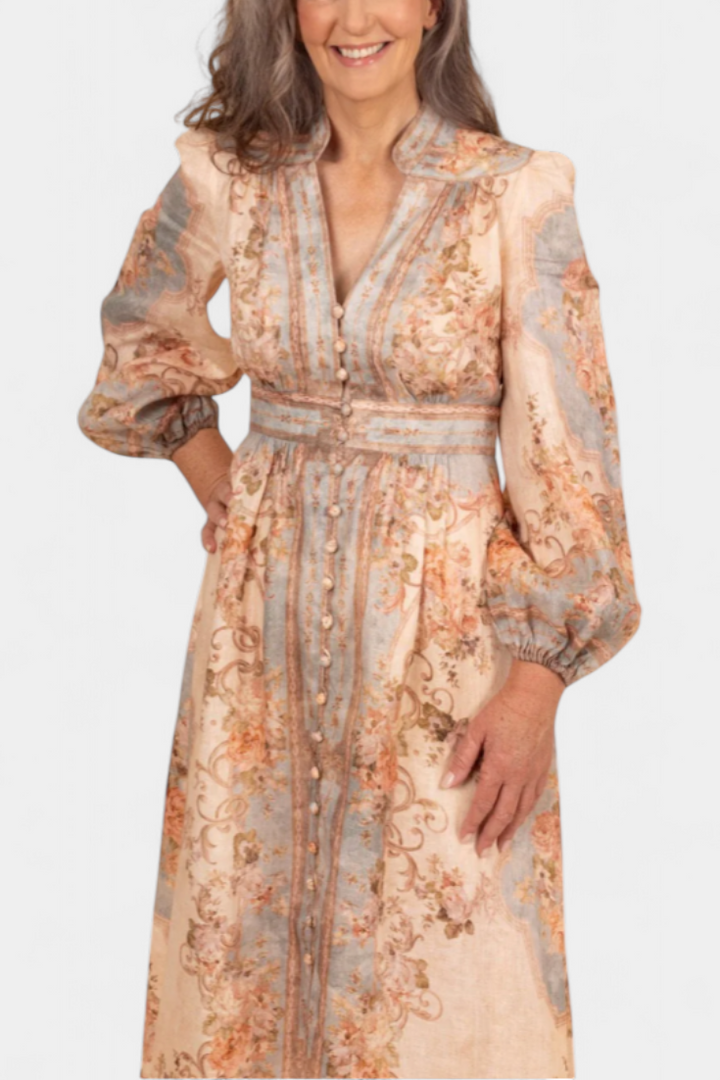 Dorotila Maxi Suknelė su Gėlių Raštu, Mygtukais ir Pūkuotomis Rankovėmis