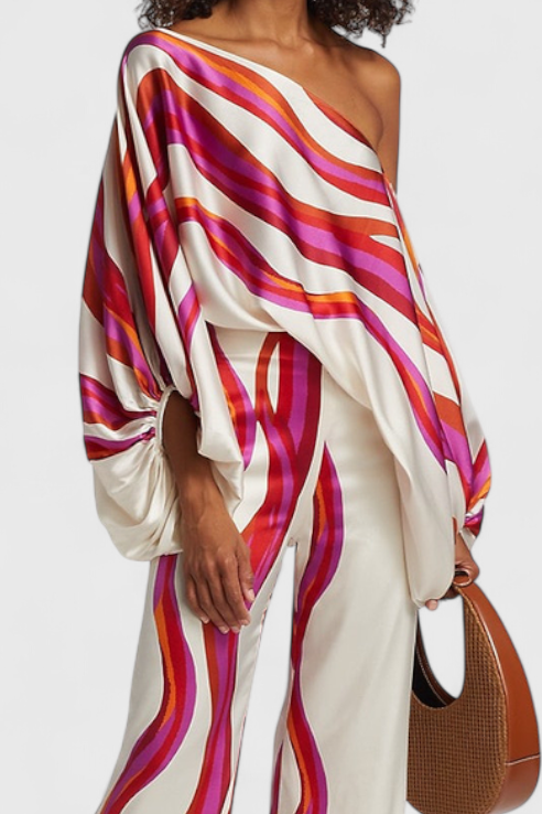 Conjunto Sybella de Duas Peças com Ombros Descobertos e Calças Largas com Padrão