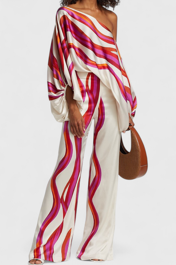 Conjunto Sybella de Duas Peças com Ombros Descobertos e Calças Largas com Padrão