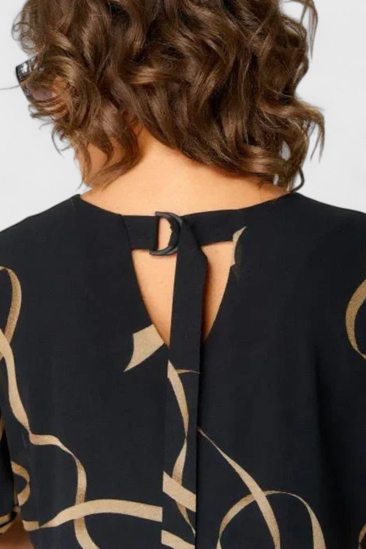 Kaftan Jillian Melns com Padrão Abstrato Dourado e Decote em V