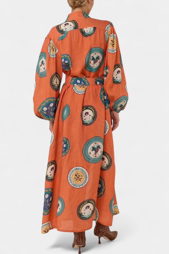 Sibley Lino Maxi Suknelė su Išskirtiniu Raštu ir Diržu