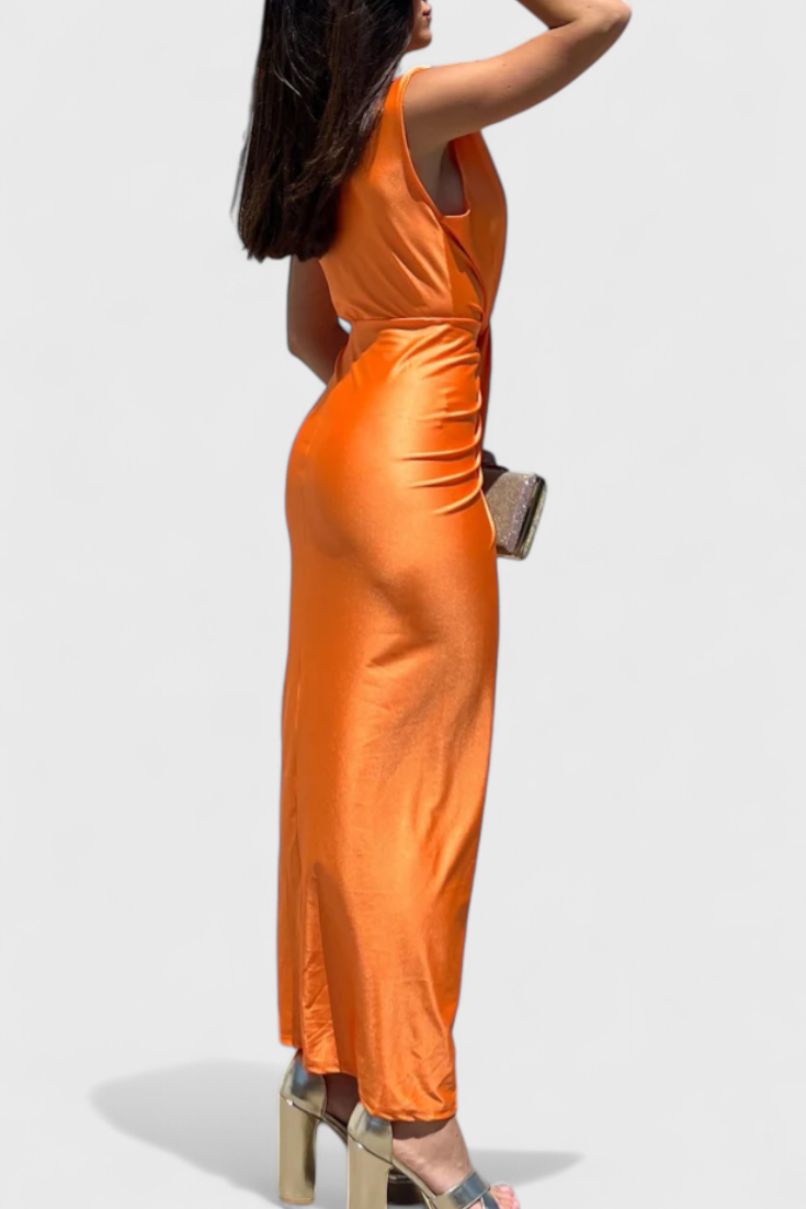 Vestido Midi Lakisha com Decote Profundo