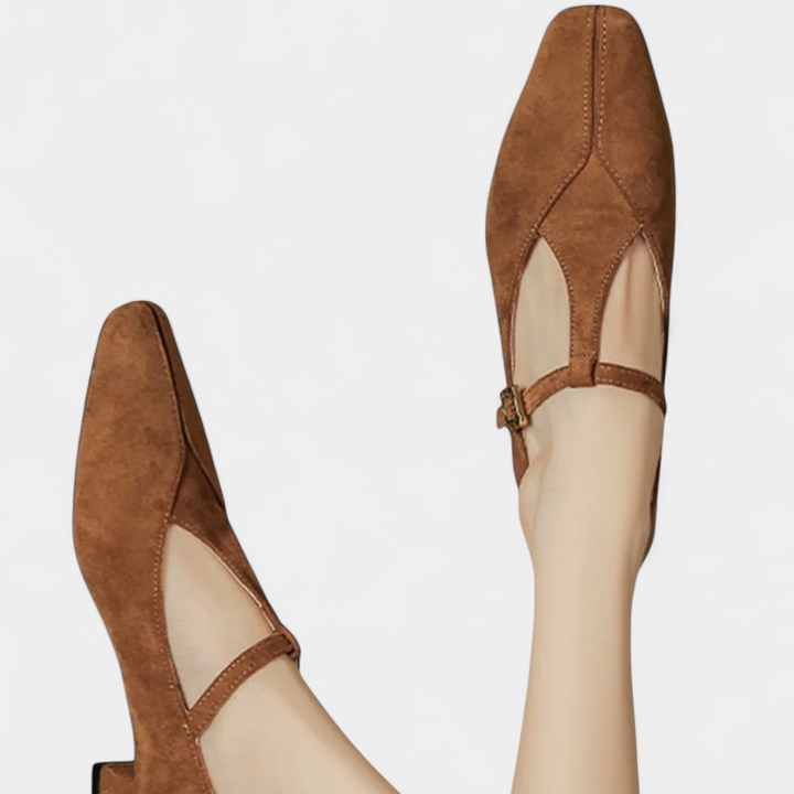 Elly Žemi kulniukai su dirželiu ir sagtimi