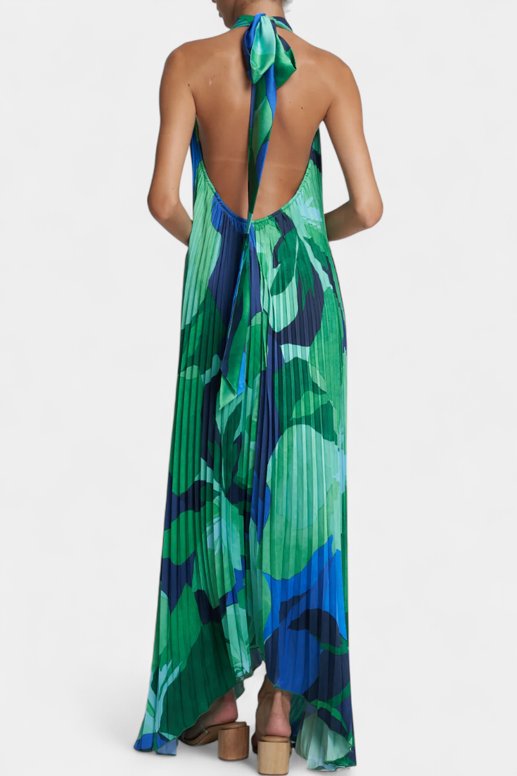 Giselle Garais Plisuotas Suknelė su Halterio Dekolte ir Elegantišku Judesiu