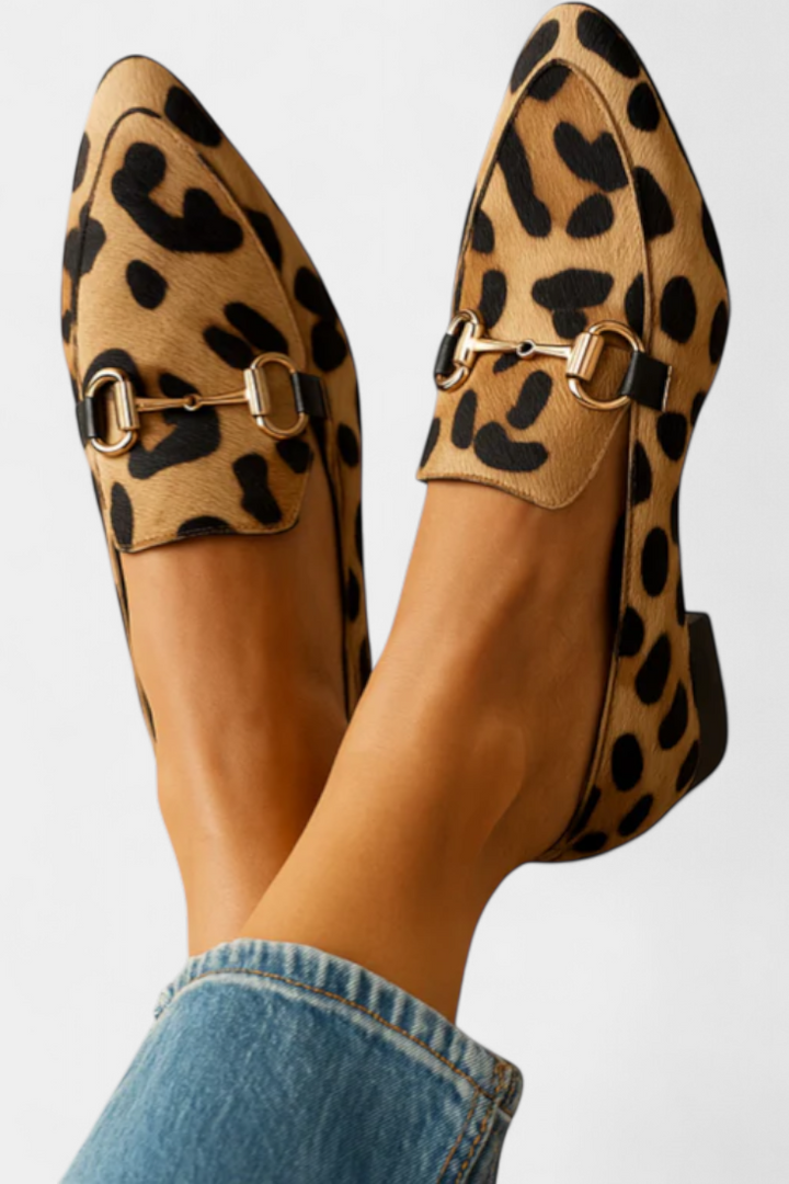 Lillian Mocasīni su Metalo Sagtimi