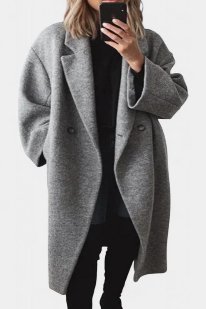 Lora | Casaco clássico Felisha com um corte requintado e estilo contemporâneo