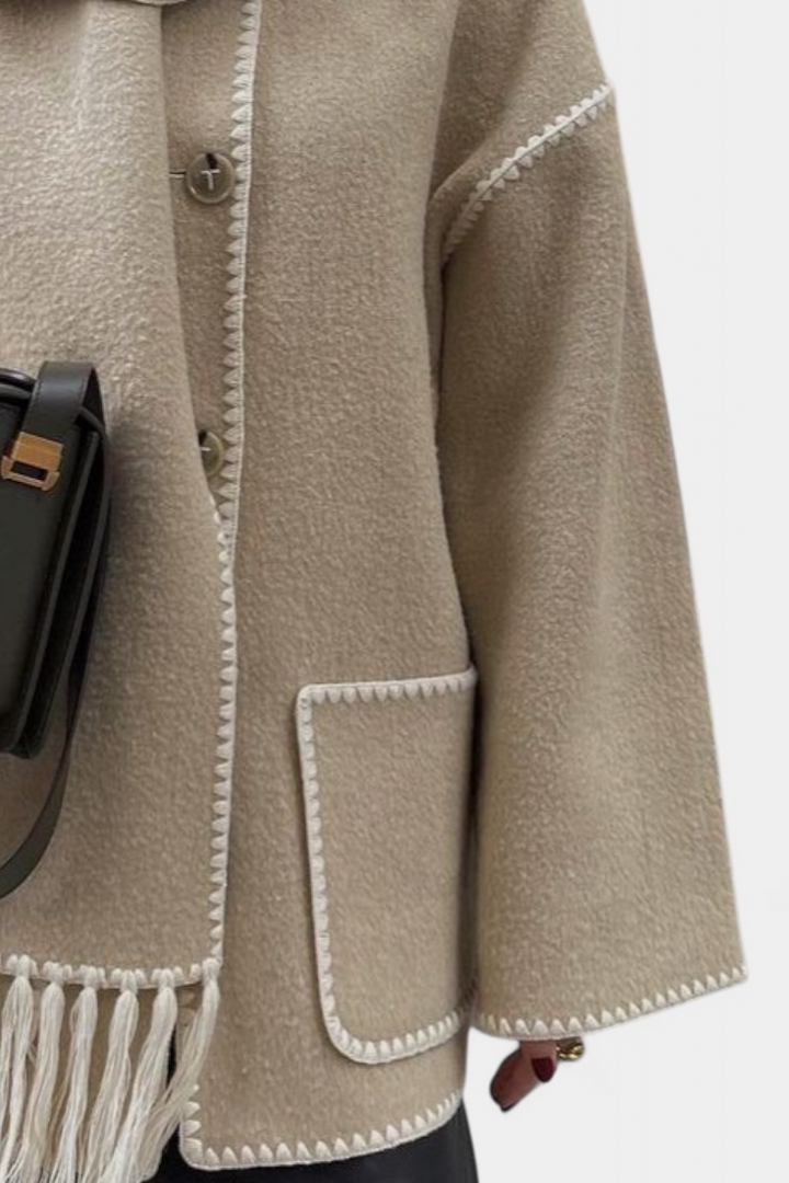 Pauline | Casaco de Lã com Xale Franjado Embutido