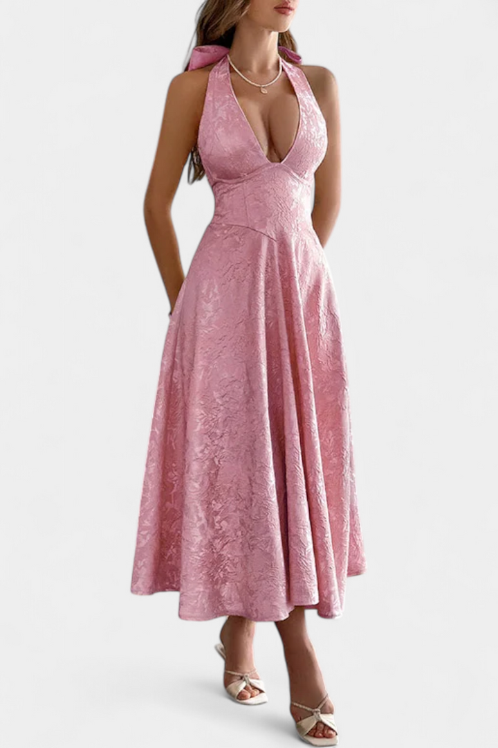 Vestido Midi Jacquard Gilda com Costas Abertas e Cintura Alta