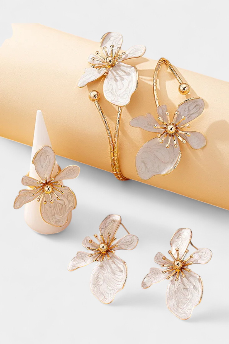 Conjunto de Acessórios Florais: Pulseira + Brincos + Anéis
