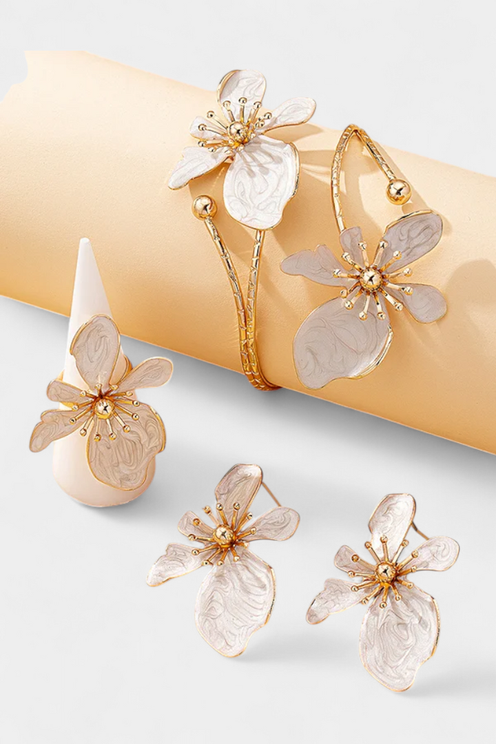 Conjunto de Acessórios Florais: Pulseira + Brincos + Anéis
