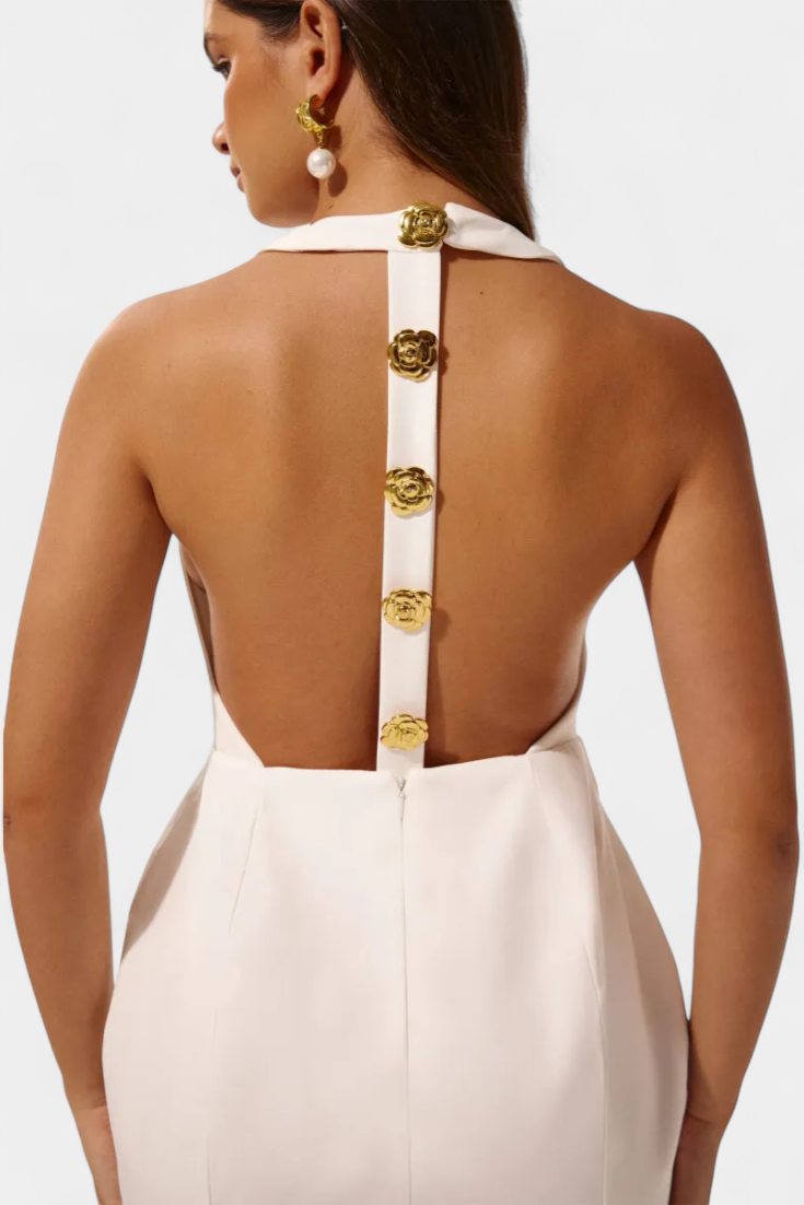 Vestido Mini Yvonne com Decote Halter e Costas Abertas com Detalhes Florais