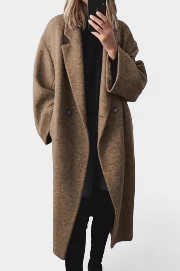 Lora | Casaco clássico Felisha com um corte requintado e estilo contemporâneo