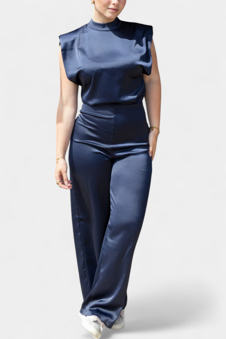 Francis Mono Su Sraigtiniu Kirpimu Atgal