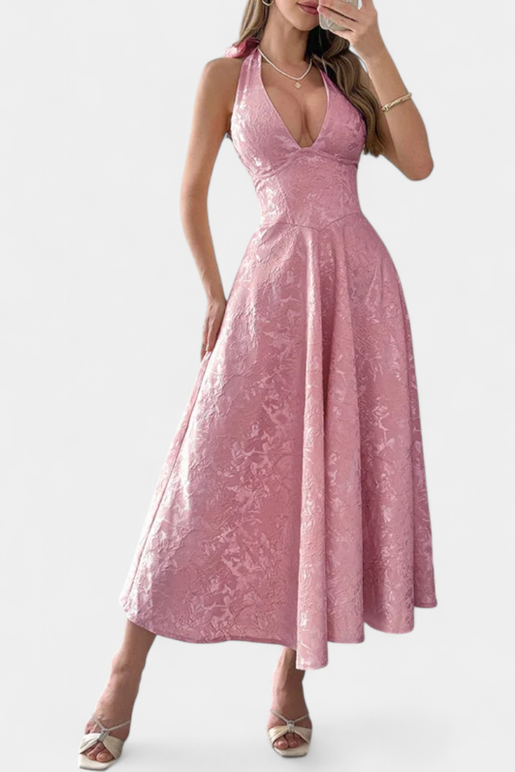 Vestido Midi Jacquard Gilda com Costas Abertas e Cintura Alta