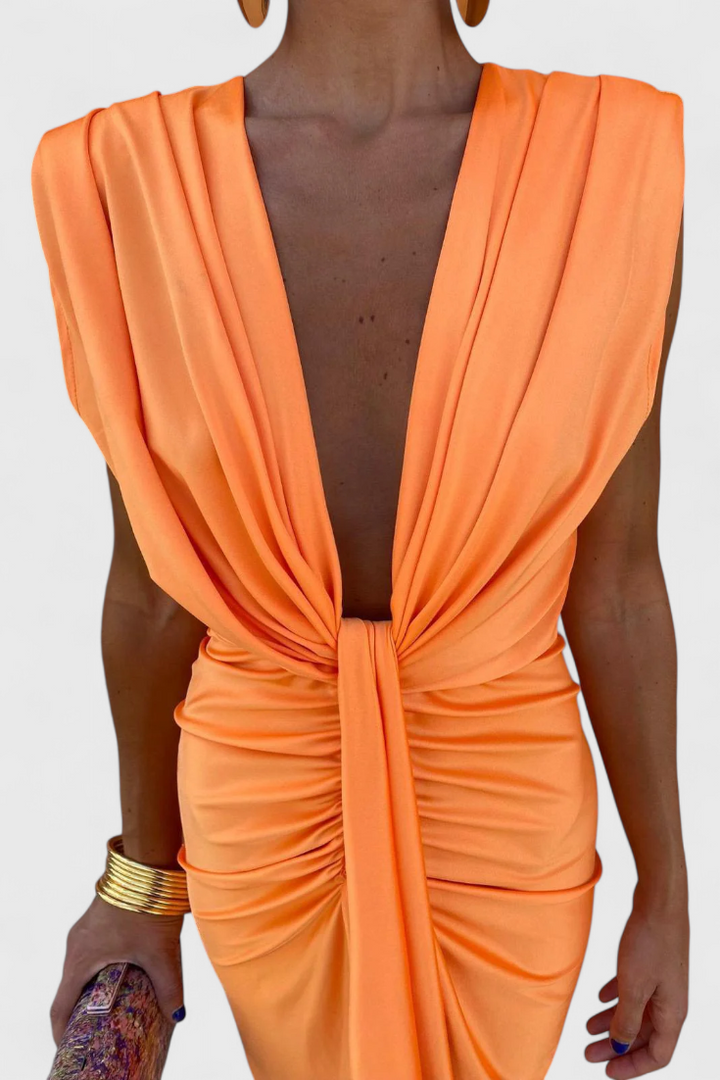 Vestido Midi Lakisha com Decote Profundo