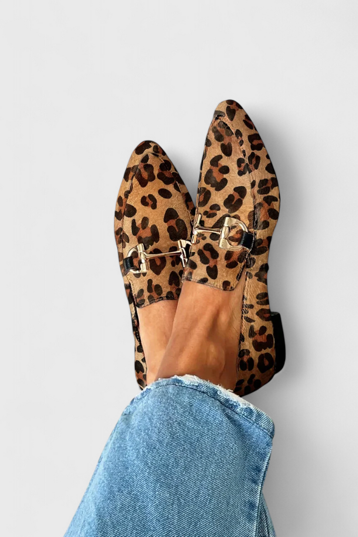 Mokasīni Lluvia com Padrão Iedegtu e Salto Fino