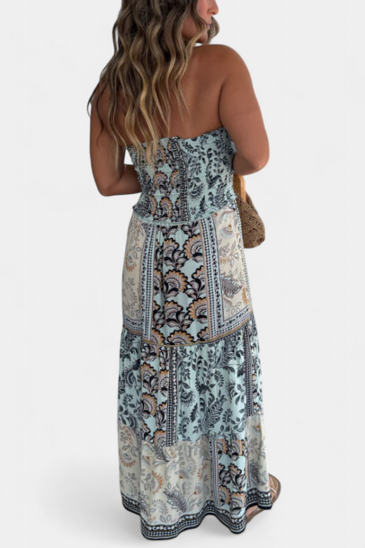 Vestido Edurne com Padrão Floral e Decote em Palavras de Honra