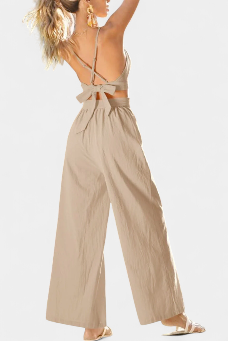 Conjunto de Top de Renda com Costas Abertas e Calças Largas Valentina