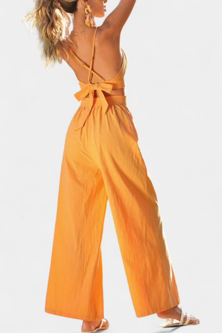 Conjunto de Top de Renda com Costas Abertas e Calças Largas Valentina