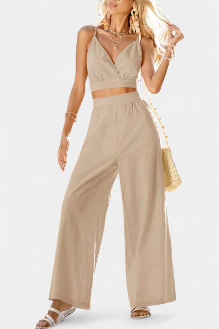 Conjunto de Top de Renda com Costas Abertas e Calças Largas Valentina